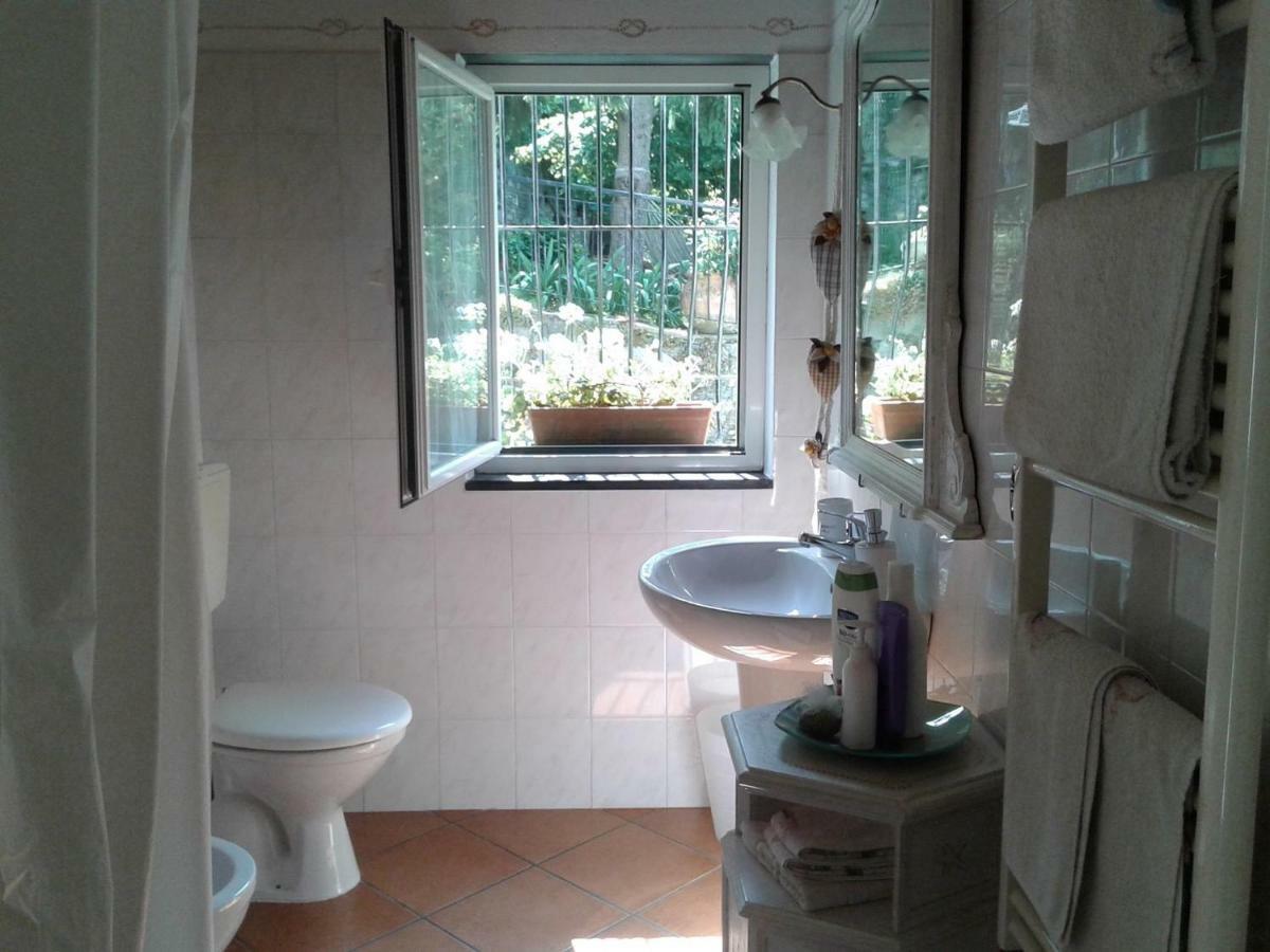 B&B I Glicini Vescina Екстериор снимка